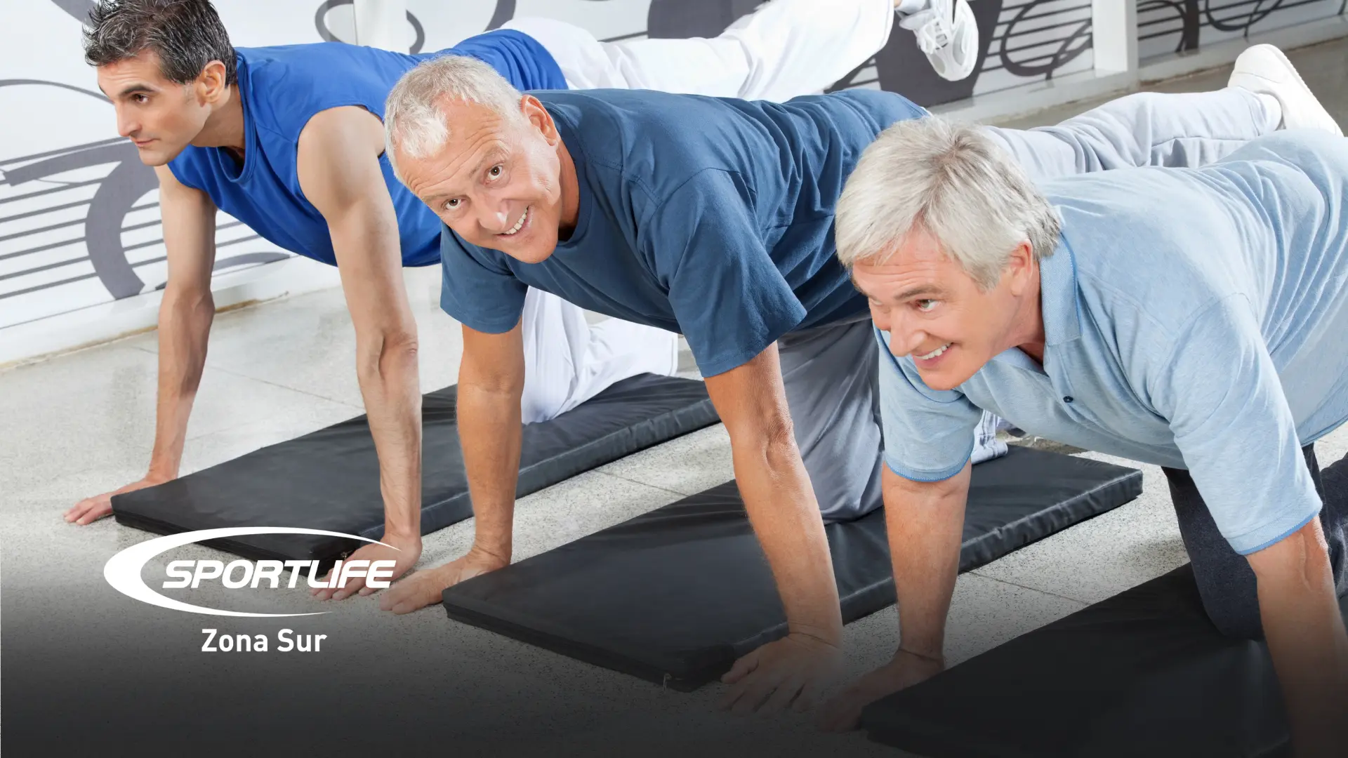 Adulto mayor realizando entrenamiento de fuerza en un gimnasio en verano climatizado de Sportlife Zona Sur, enero 2026..webp